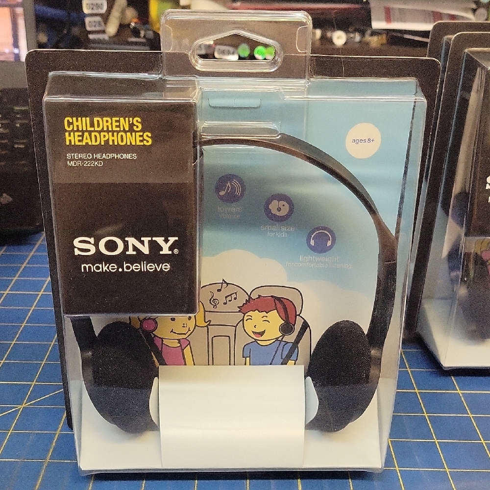 Sony Kids' Black Stereo Headphones MDR-222KD NEW SEALED Package